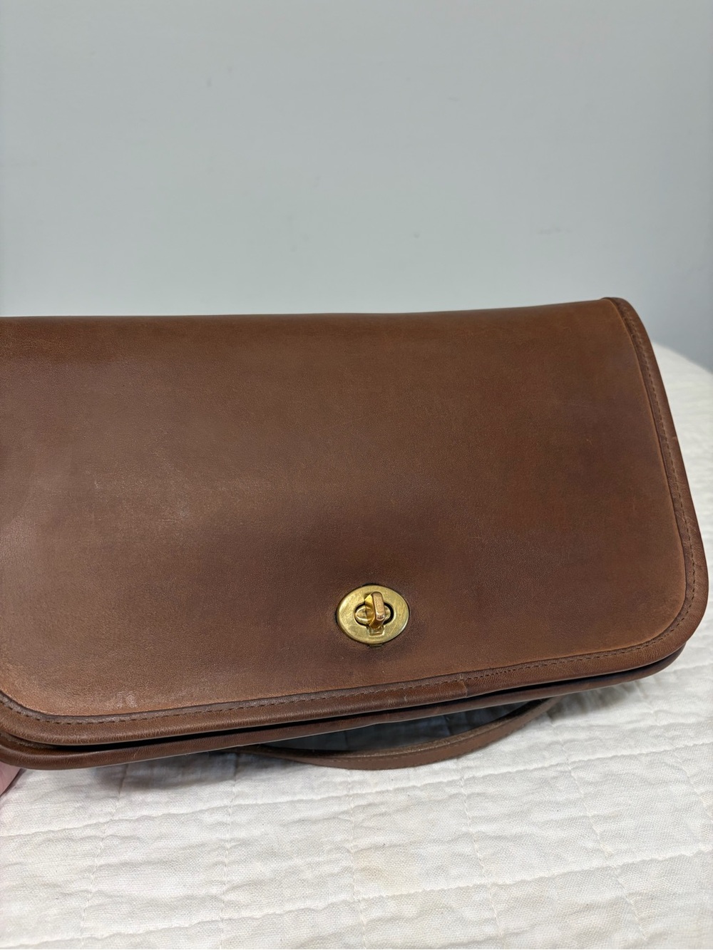Vintage Coach Pocket Purse (#9755) Pre-1970s Mahogany Leather w/ Brass Turnlock - Picture 10 of 16